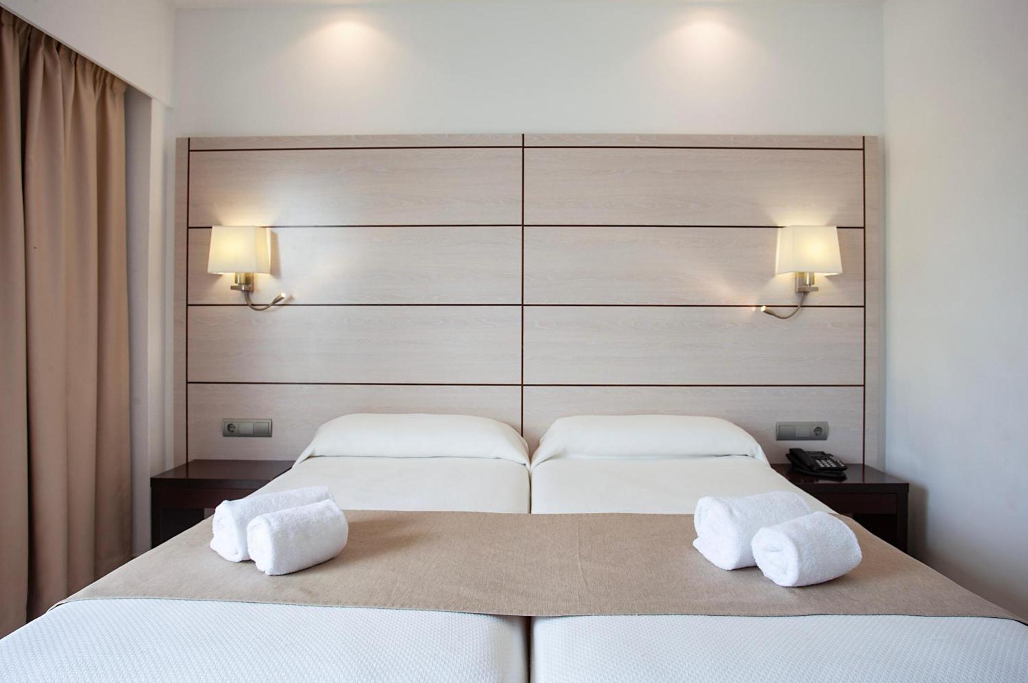 Hotel Puchet Ibiza San Antonio  Bagian luar foto