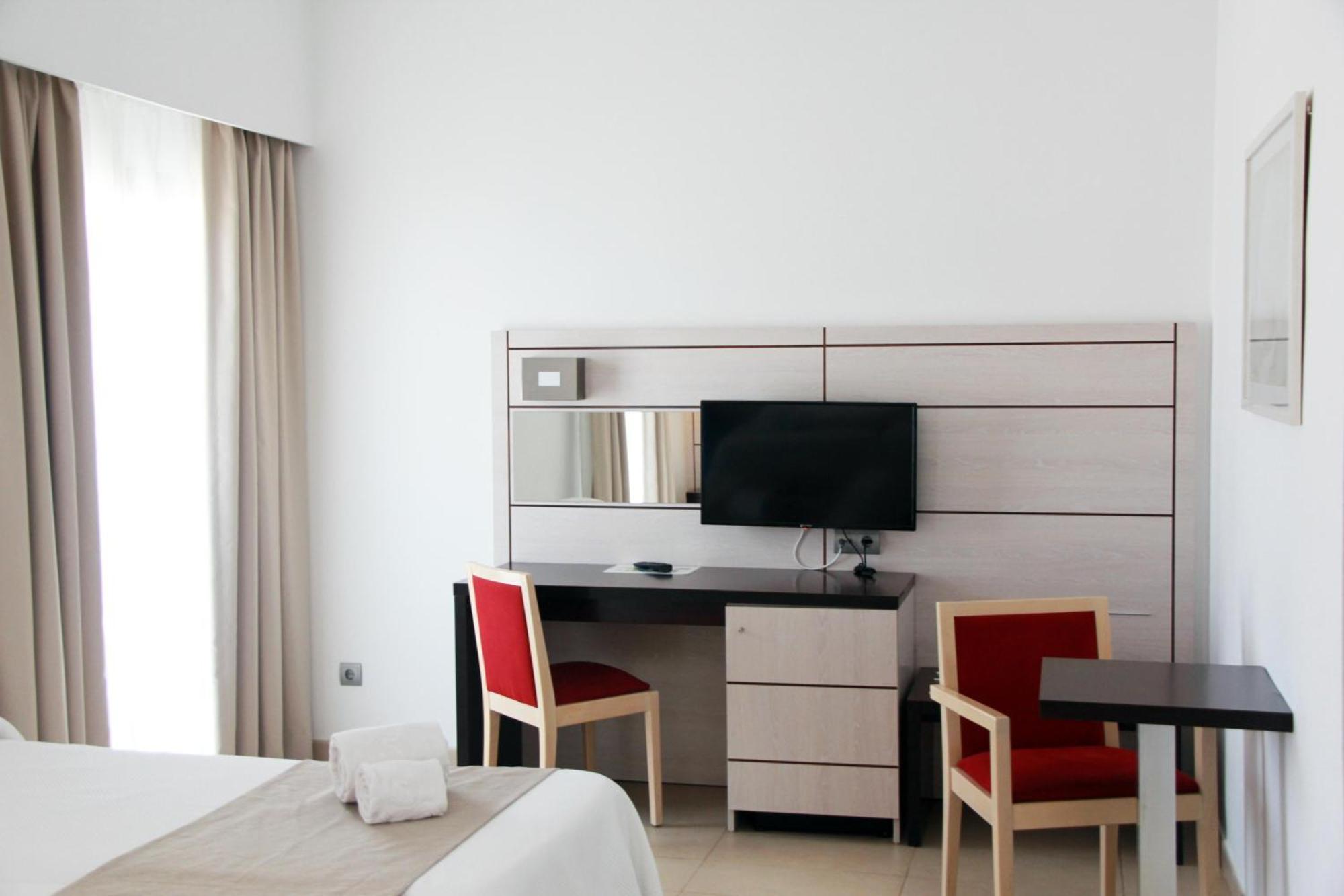 Hotel Puchet Ibiza San Antonio  Bagian luar foto