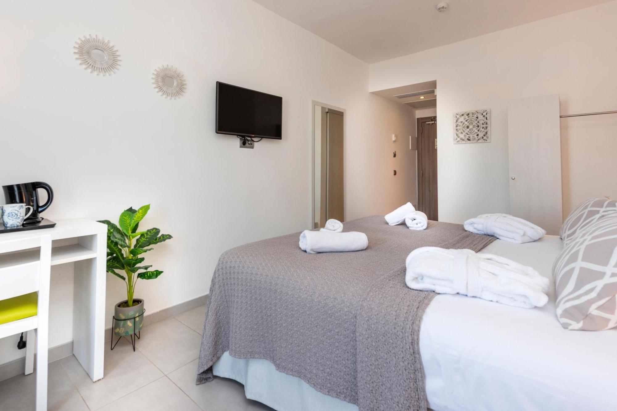Hotel Puchet Ibiza San Antonio  Bagian luar foto