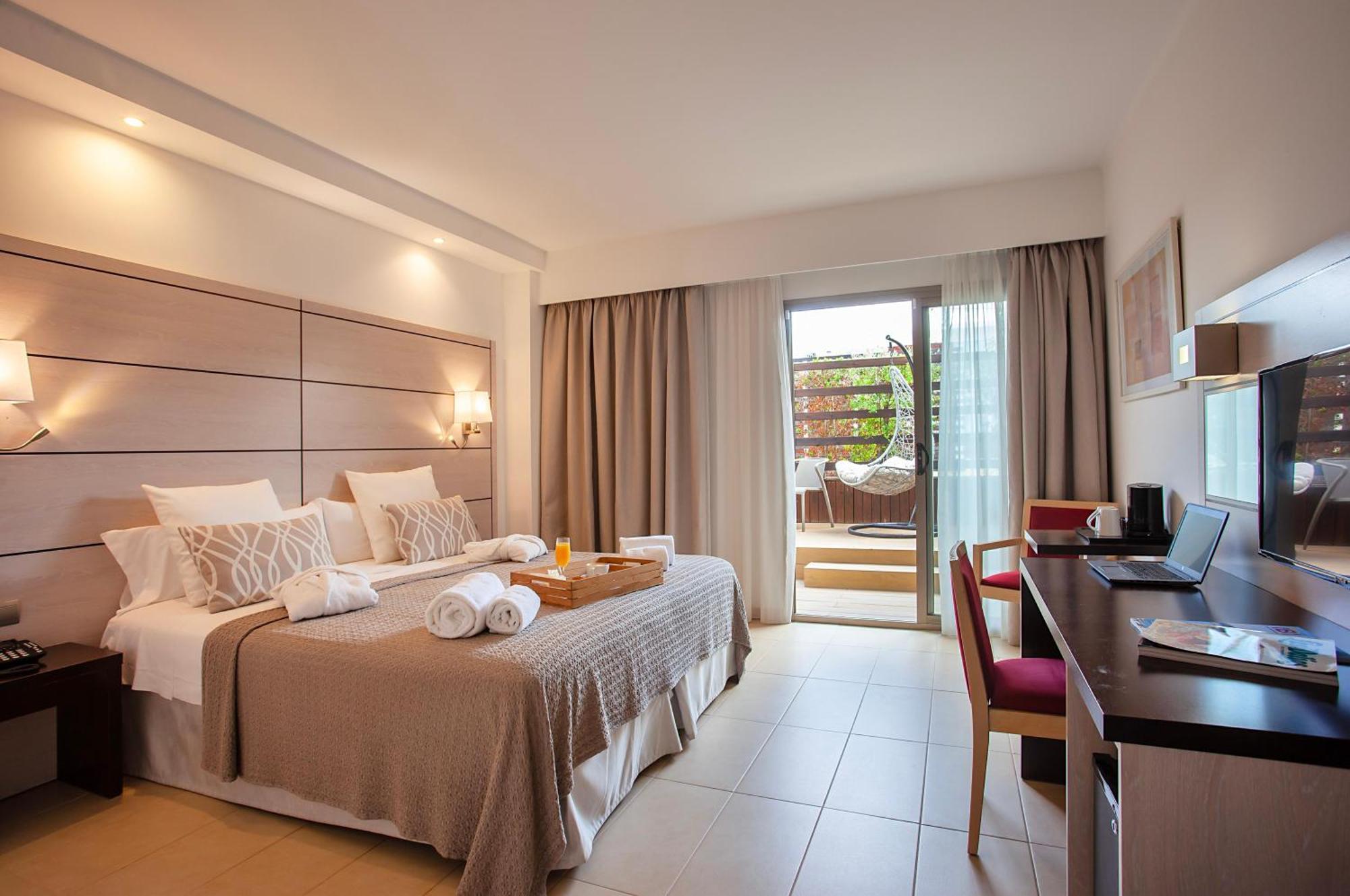 Hotel Puchet Ibiza San Antonio  Bagian luar foto