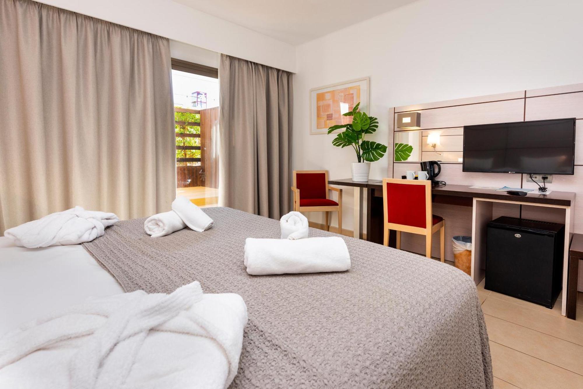 Hotel Puchet Ibiza San Antonio  Bagian luar foto