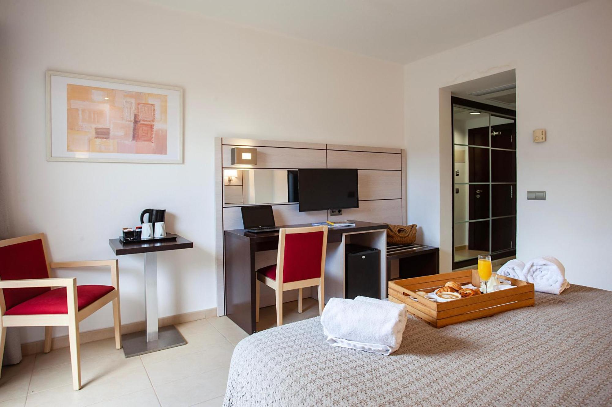 Hotel Puchet Ibiza San Antonio  Bagian luar foto