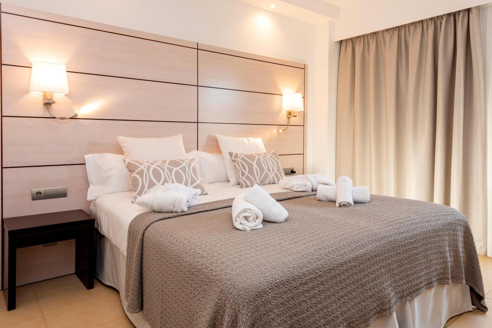 Hotel Puchet Ibiza San Antonio  Bagian luar foto